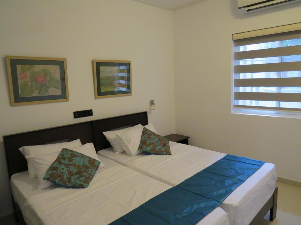 Chapelton House Bed & Breakfast Коломбо Екстериор снимка